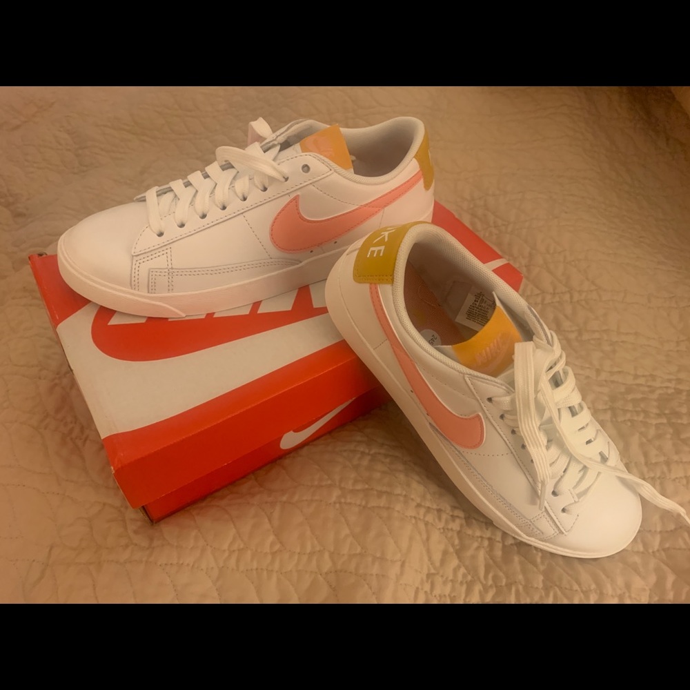 Nike W Blazer Low LE